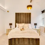 Sky Way Hotel